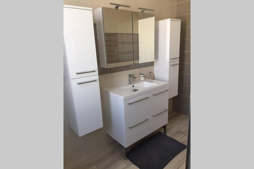 Charmante Maison Idealement Situee Saint-Gilles-Croix-de-Vie Zewnętrze zdjęcie